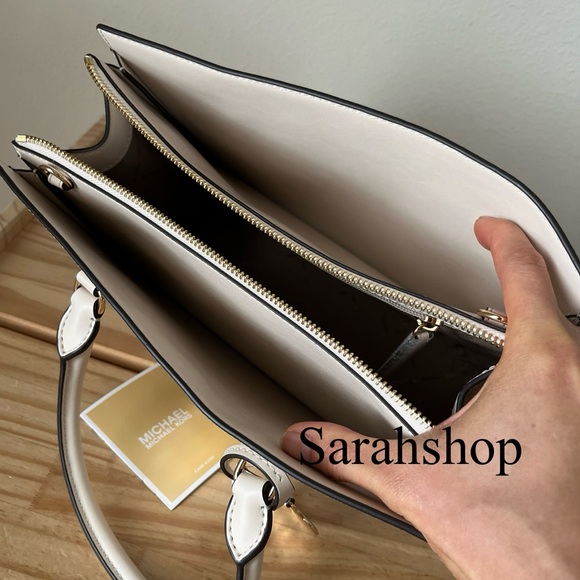 🌼Michael Kors Sheila Medium Corner Zip Satchel - Picture 12 of 16